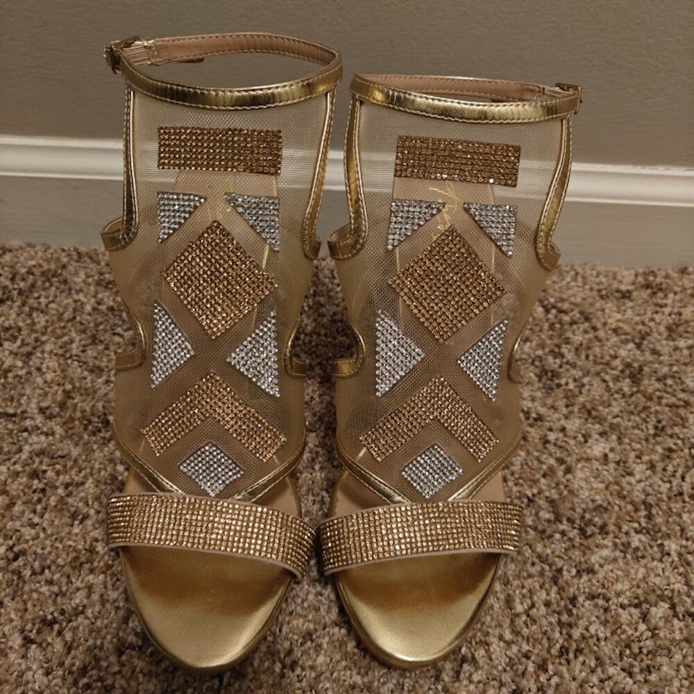 Thalia Sodi "Regalo" dress sandal
